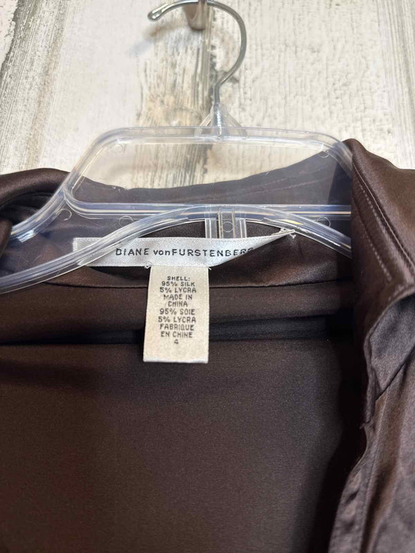 Diane Von Furstenberg Size 4 Shirt