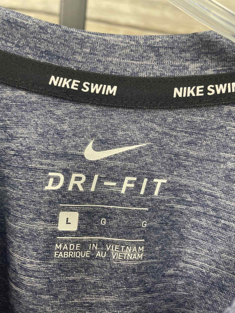 Size L Nike Shirt