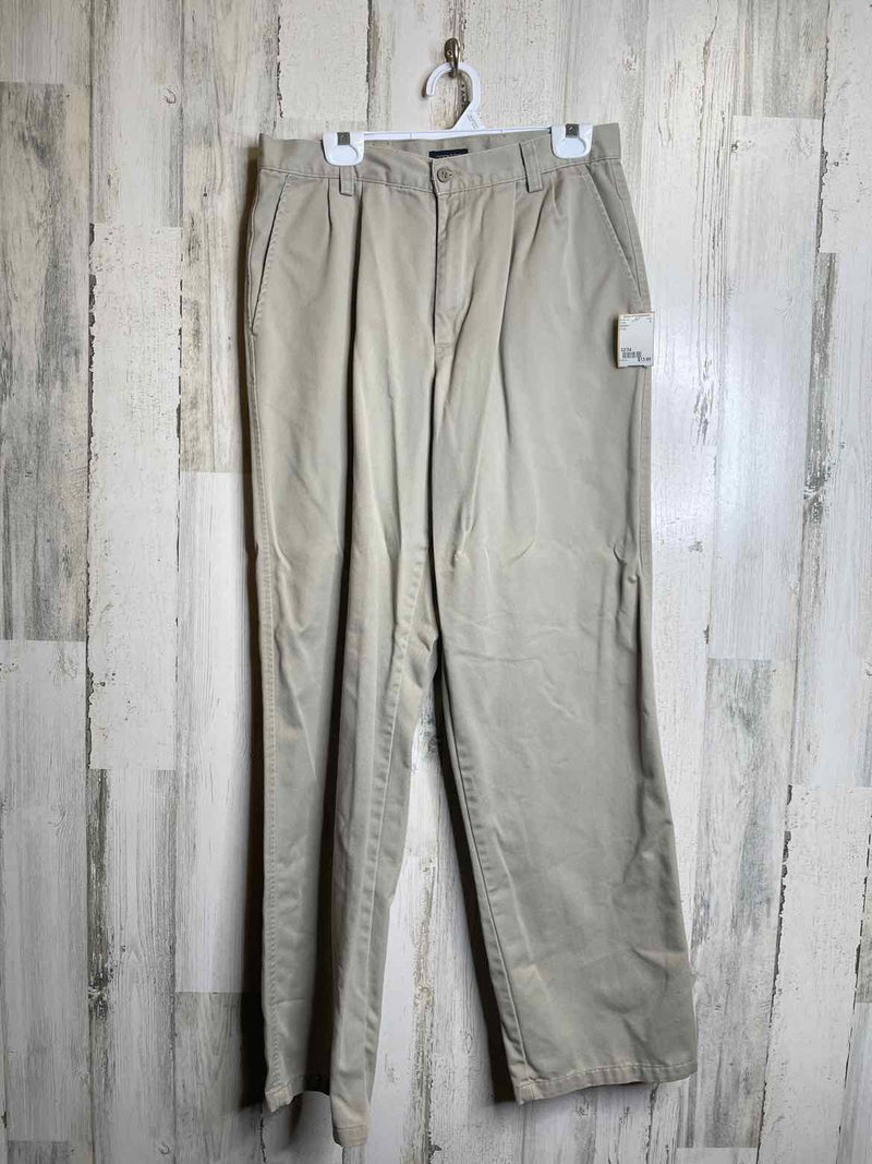Size 32/34 Dockers Pants