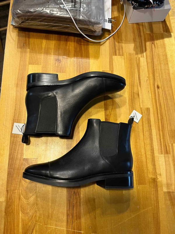 10.5 Cole Haan Boots