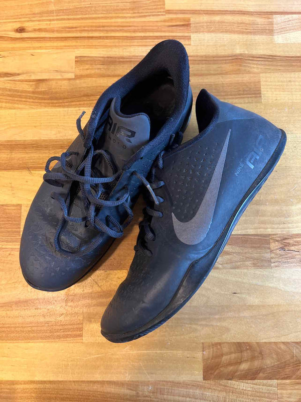 8.5 Nike Sneakers