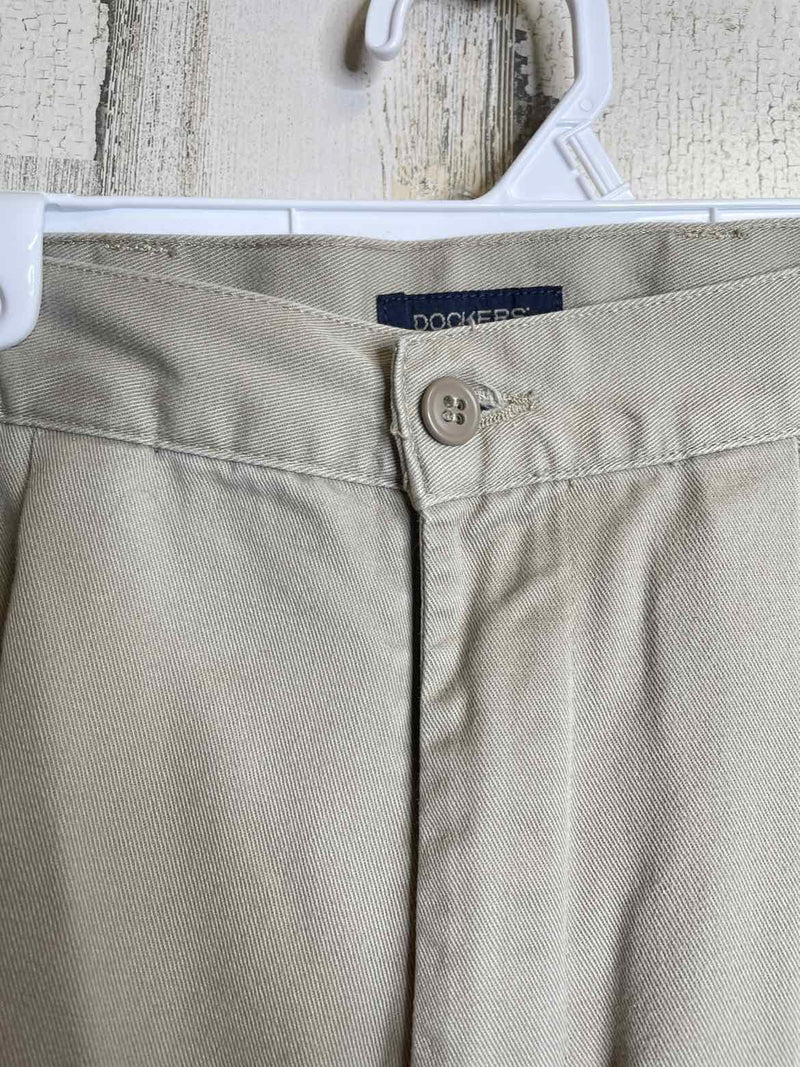 Size 32/34 Dockers Pants
