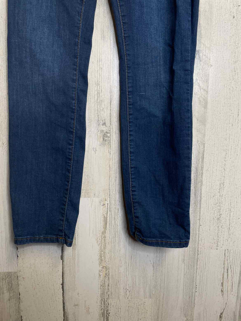 Size 4 Universal Thread Jeans