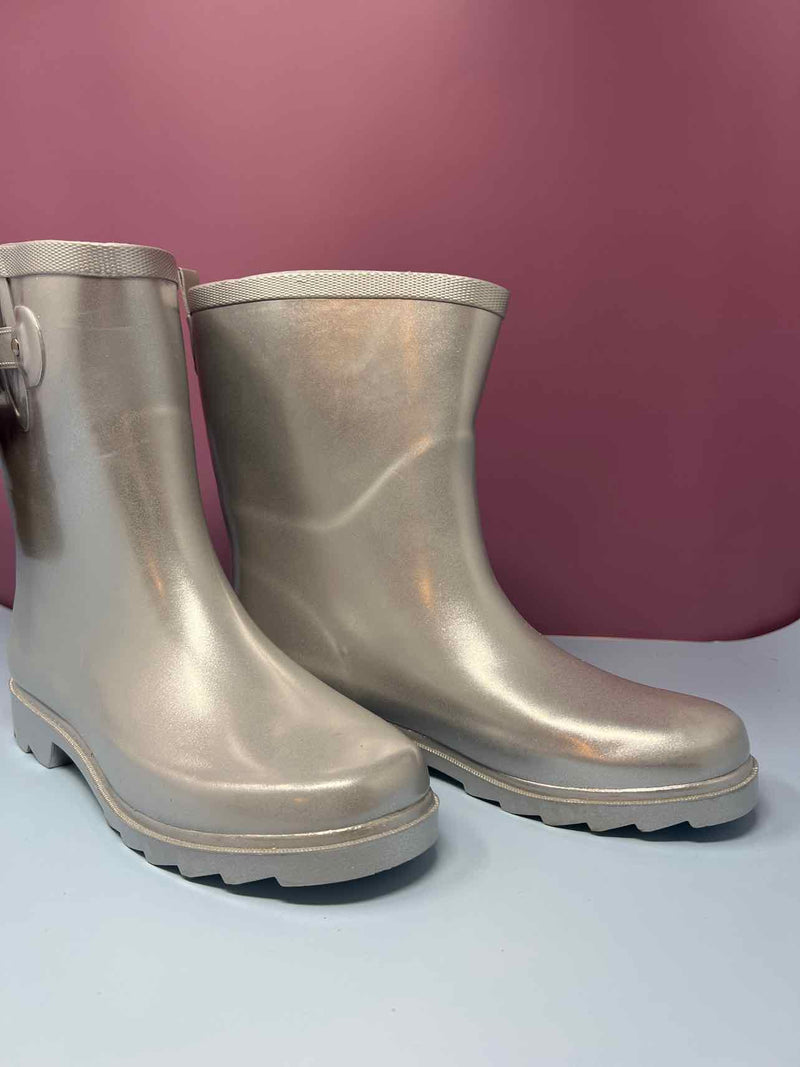 9 Chooka Boots