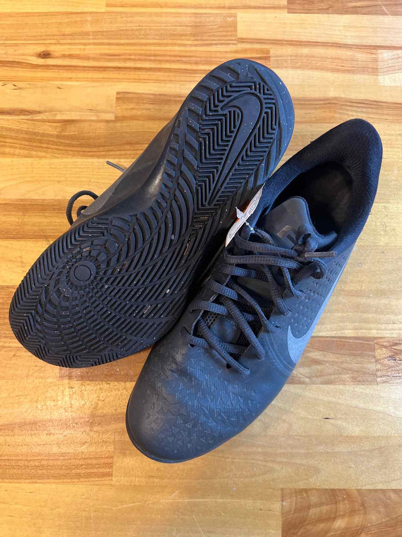 8.5 Nike Sneakers
